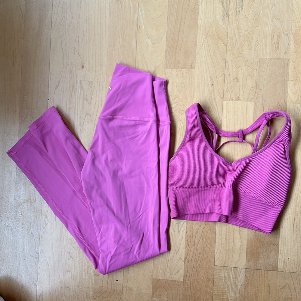 NEW NVGTN Pink Set